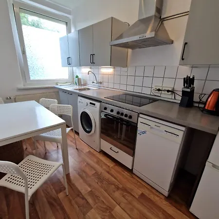 Schoene 3 Schlafzimmer Mit 4 Dopplbetten Apartment