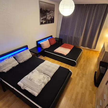Schoene 3 Schlafzimmer Mit 4 Dopplbetten Apartament *