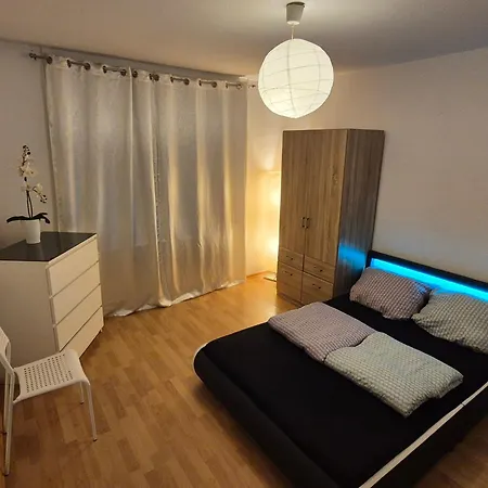 Schoene 3 Schlafzimmer Mit 4 Dopplbetten *